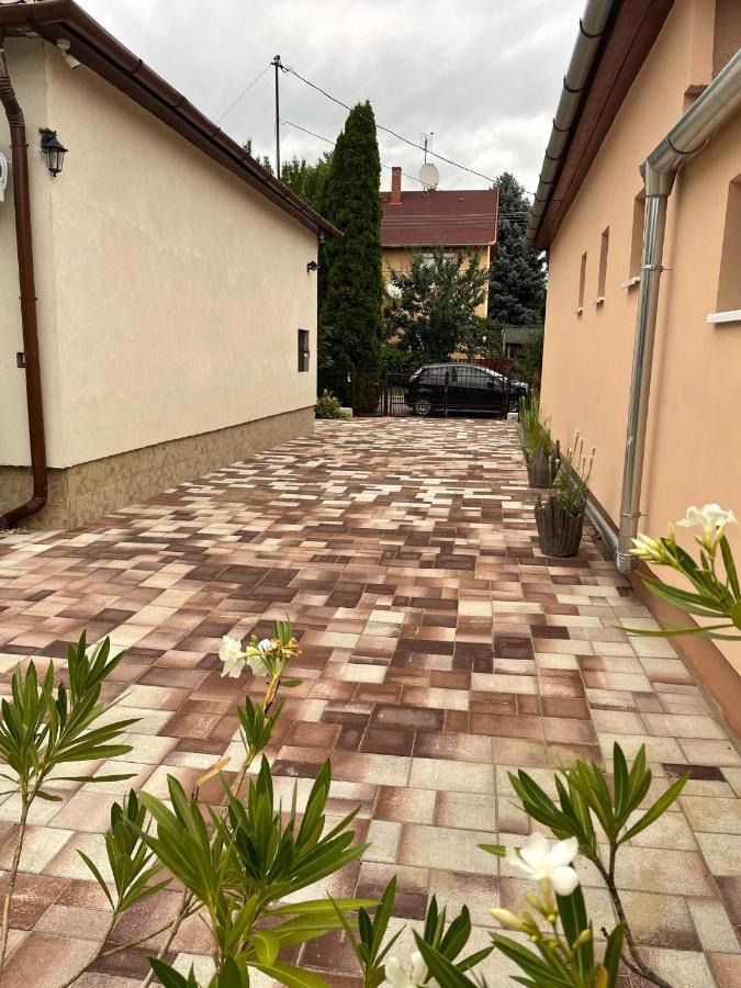 Adam Apartman Hajduszoboszlo Luaran gambar