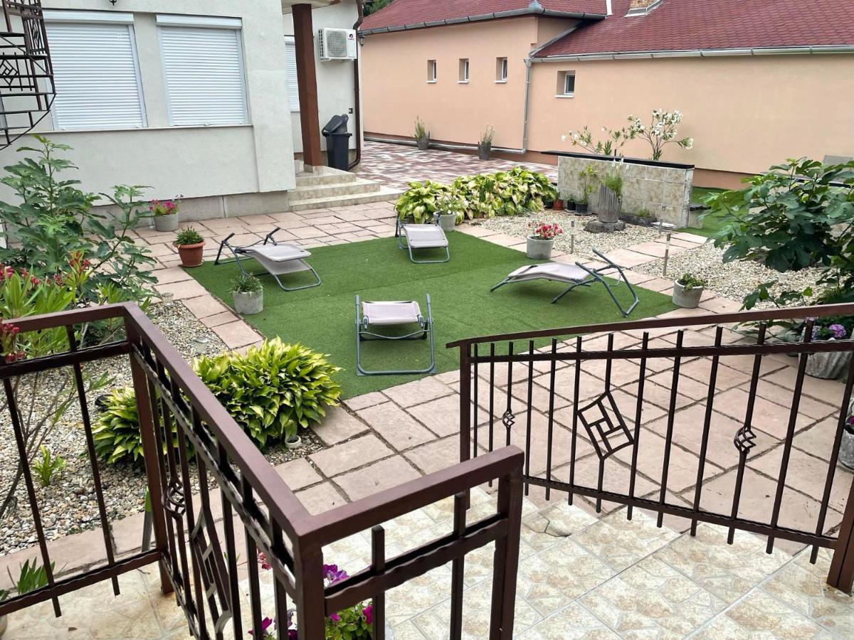 Adam Apartman Hajduszoboszlo Luaran gambar