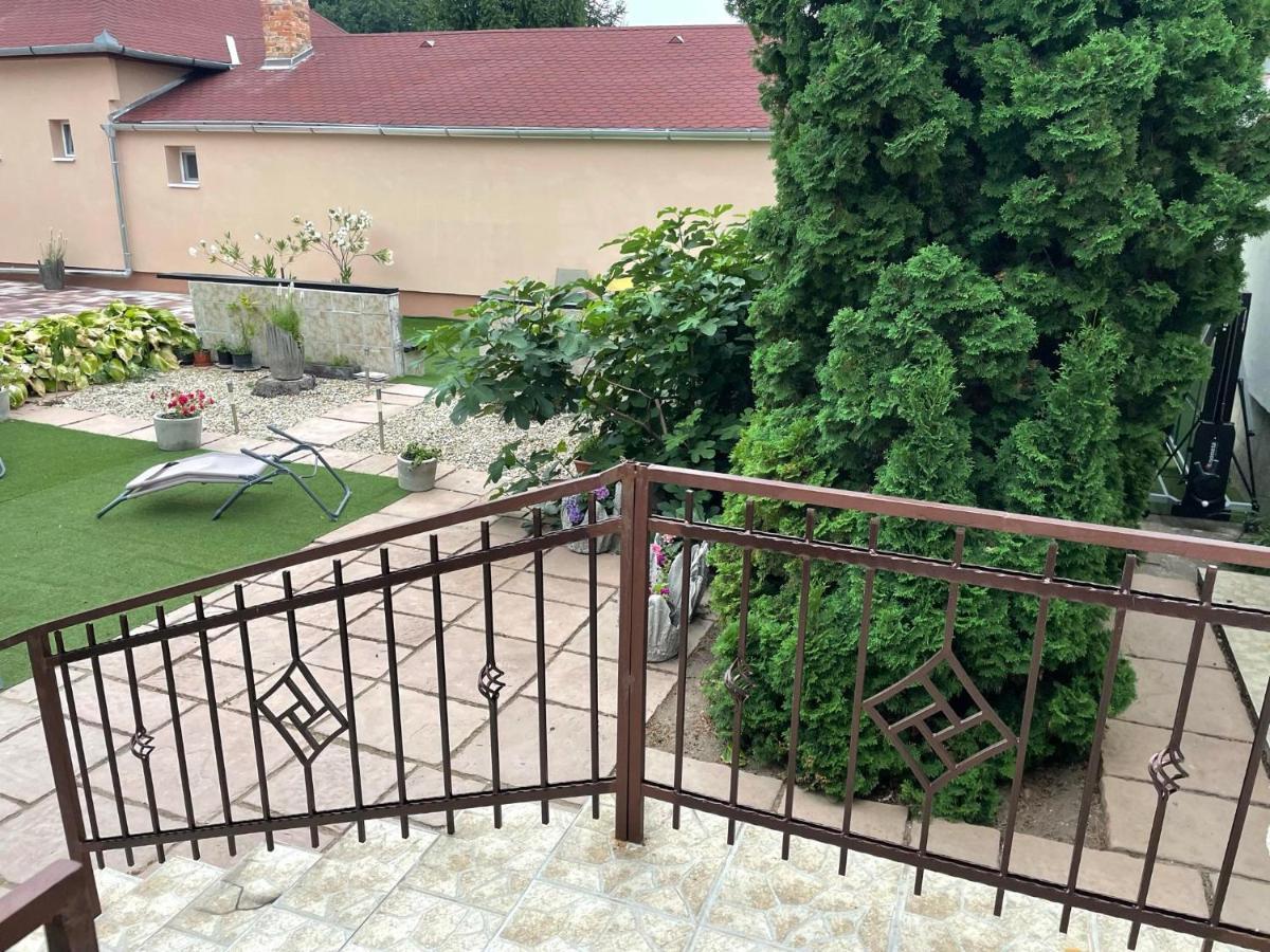 Adam Apartman Hajduszoboszlo Luaran gambar