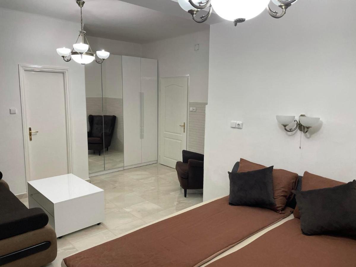 Adam Apartman Hajduszoboszlo Luaran gambar