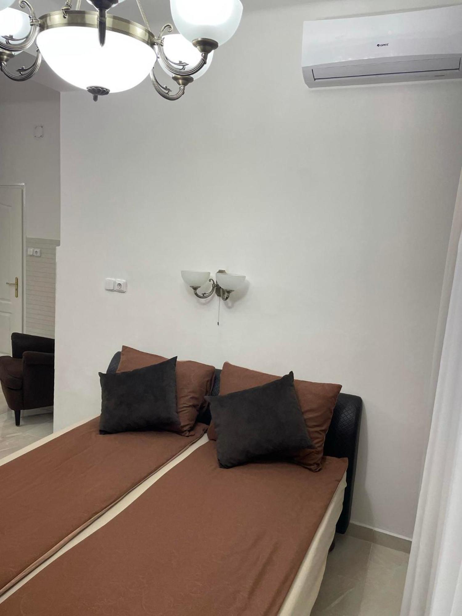 Adam Apartman Hajduszoboszlo Luaran gambar