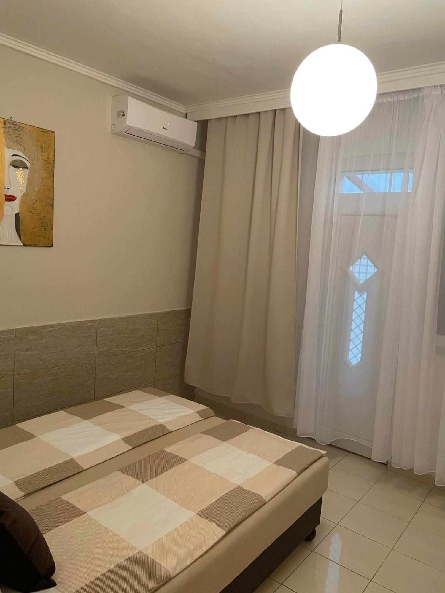 Adam Apartman Hajduszoboszlo Luaran gambar
