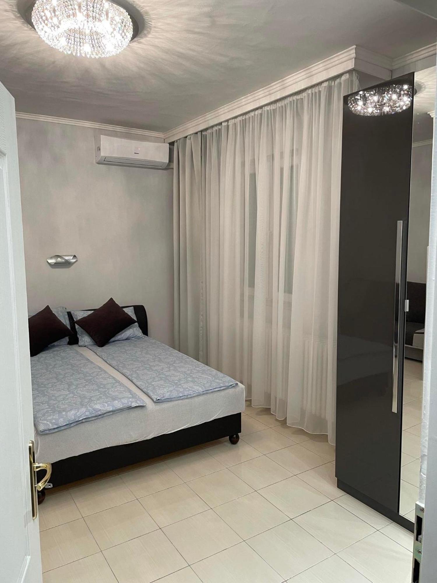 Adam Apartman Hajduszoboszlo Luaran gambar