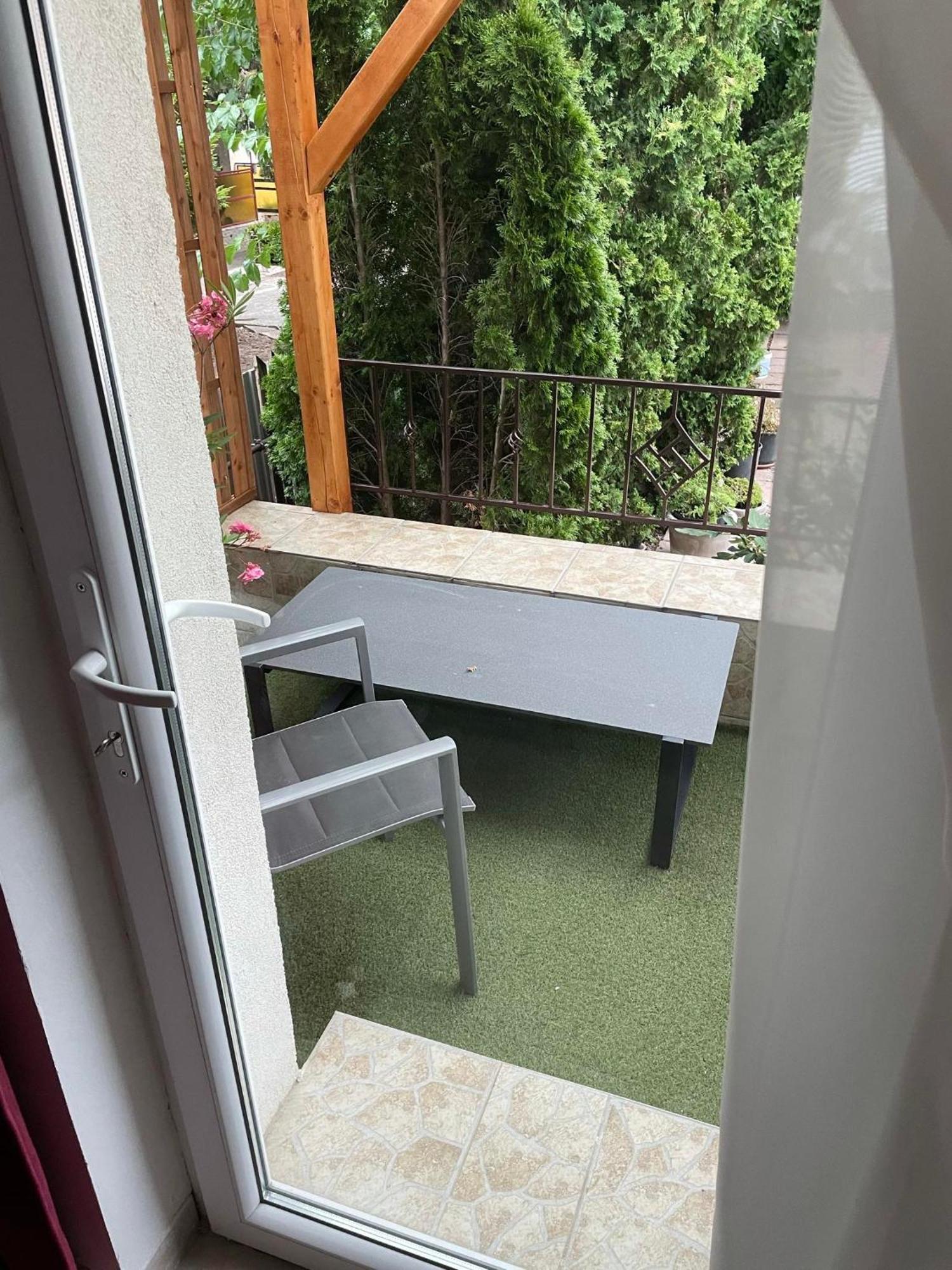 Adam Apartman Hajduszoboszlo Luaran gambar