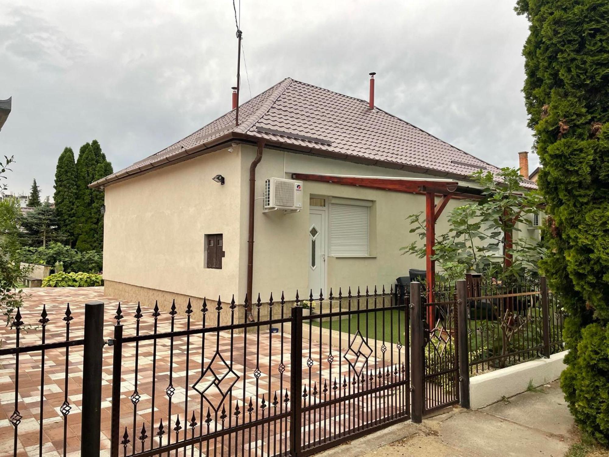 Adam Apartman Hajduszoboszlo Luaran gambar
