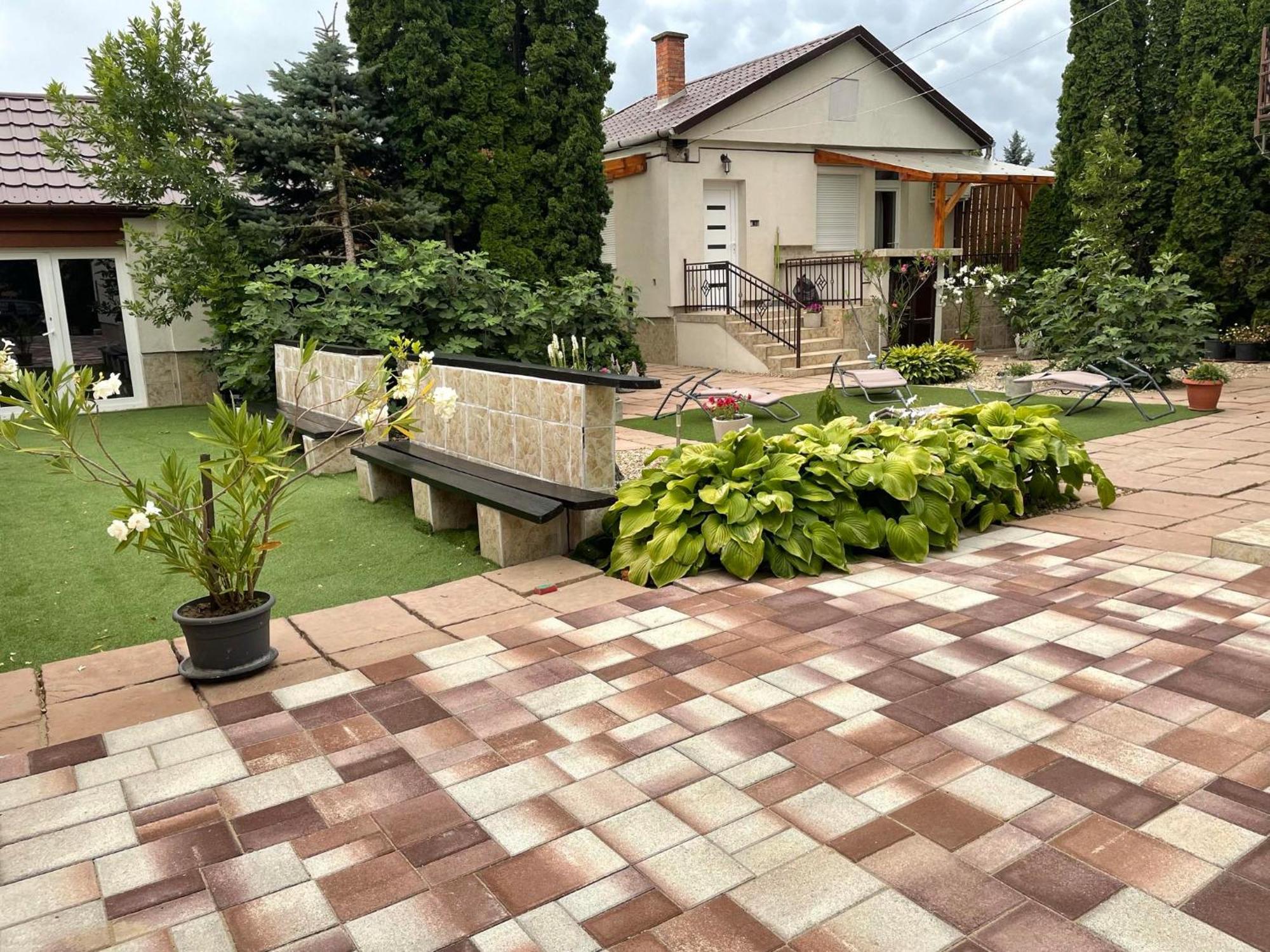 Adam Apartman Hajduszoboszlo Luaran gambar