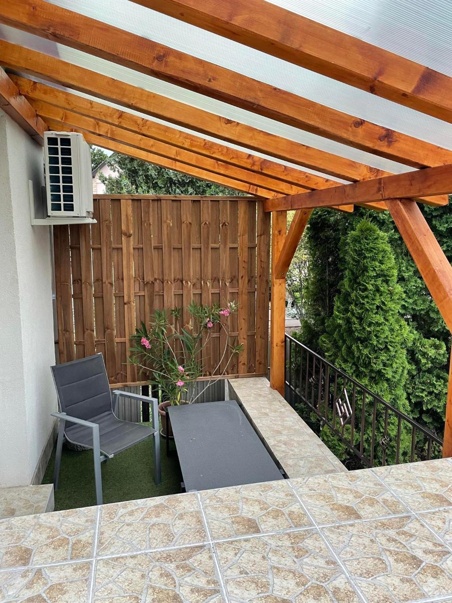 Adam Apartman Hajduszoboszlo Luaran gambar
